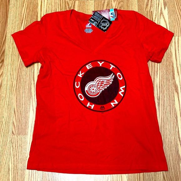 Majestic Tops - Vintage Majestic Detroit hockey town V neck tee NWT official merch